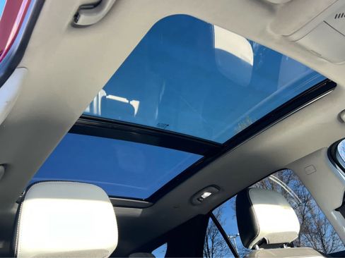 Used 2019 Chevrolet Equinox Premier image 21