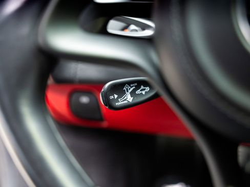 Used 2019 McLaren 570S Coupe RWD image 51