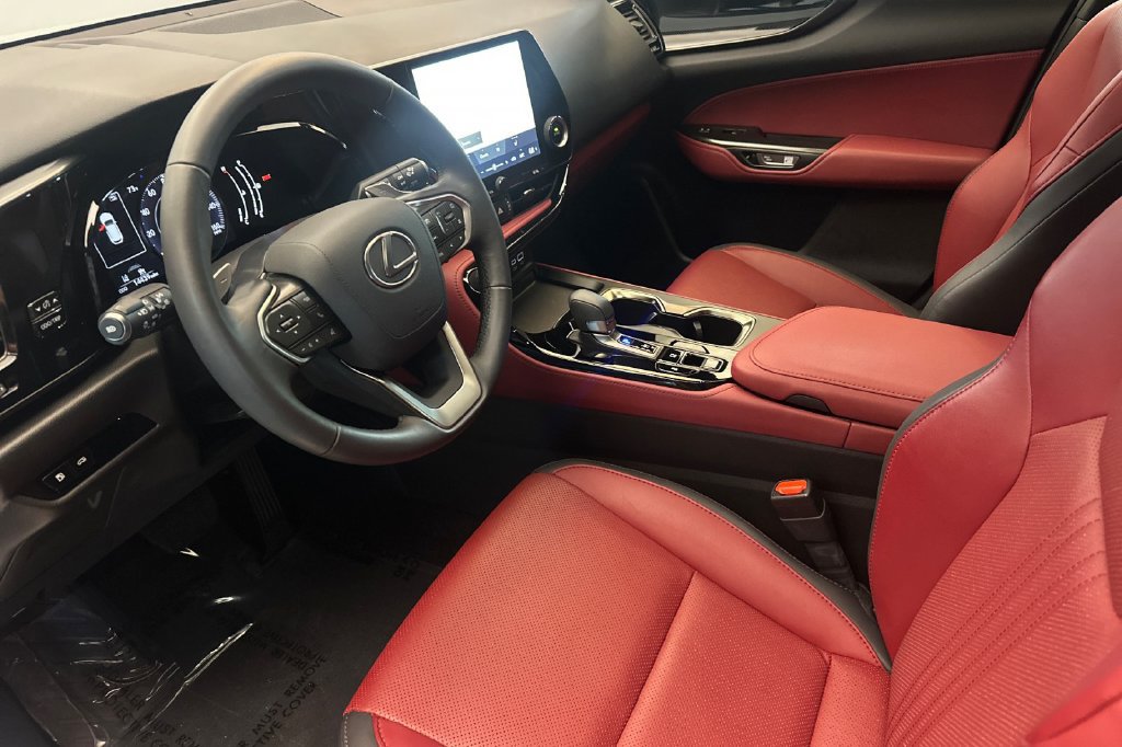Certified 2024 Lexus NX 250 FWD image 10