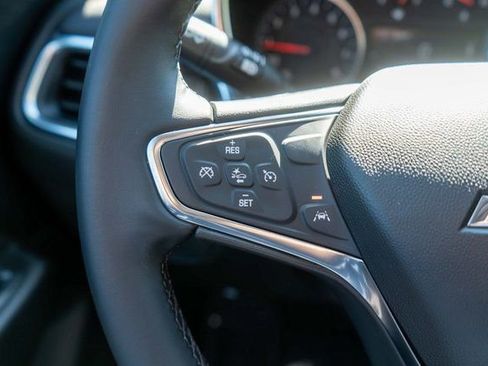Used 2024 Chevrolet Equinox LT FWD image 24