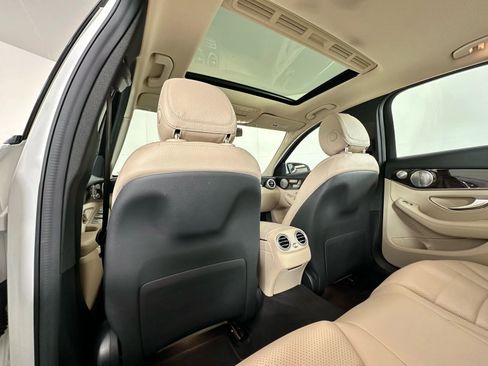 Used 2021 Mercedes-Benz C 300 Sedan w/ Premium Package image 32