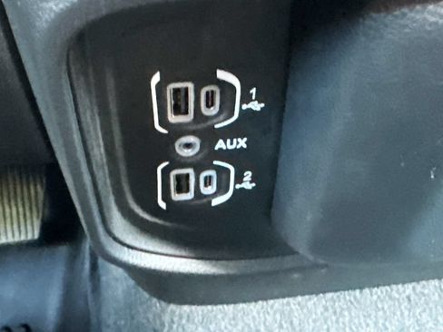 Used 2023 RAM 1500 Big Horn AWD/4WD image 18