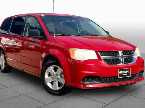 Used 2013 Dodge Grand Caravan SE FWD image 3