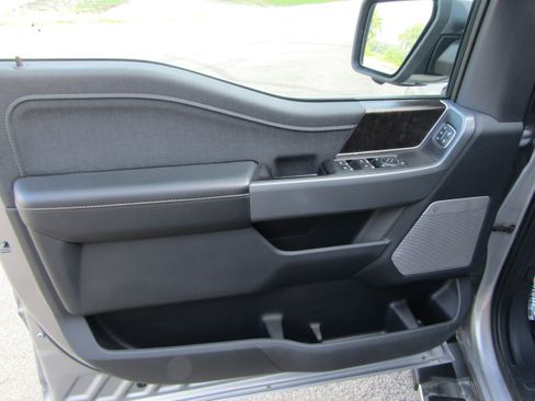 Used 2022 Ford F150 Lariat AWD/4WD image 11