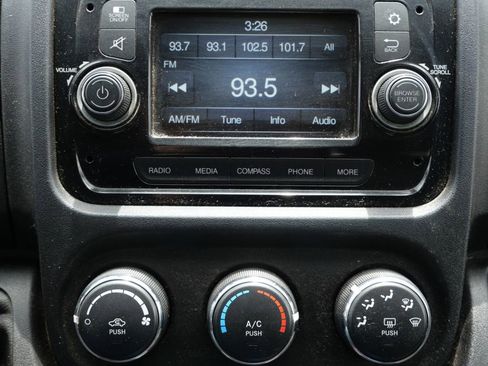 Used 2019 RAM ProMaster 2500 FWD image 19