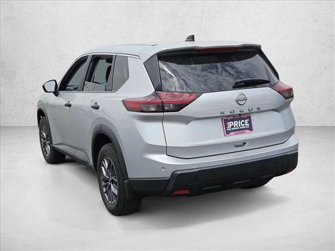 Used 2024 Nissan Rogue S FWD image 7