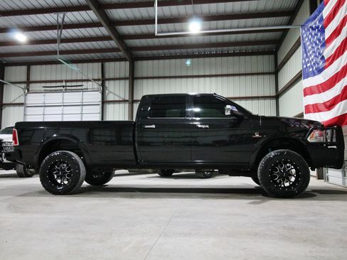 Used 2017 RAM 2500 Laramie w/ Convenience Group AWD/4WD image 14