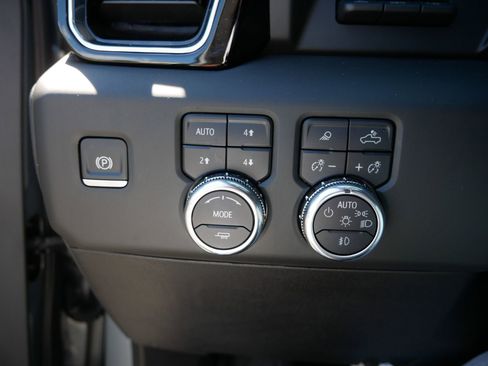 Used 2025 GMC Sierra 2500 Denali Ultimate AWD/4WD image 32