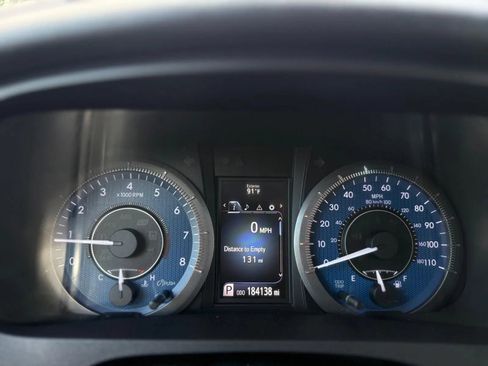 Used 2017 Toyota Sienna XLE w/ Outdoor Package FWD image 16