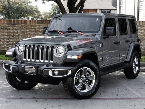 Used 2022 Jeep Wrangler Unlimited Sahara w/ Cold Weather Group AWD/4WD image 11