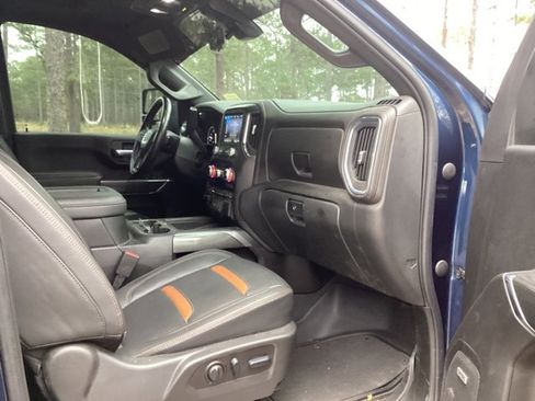 Used 2022 GMC Sierra 2500 AT4 w/ AT4 Premium Plus Package image 13