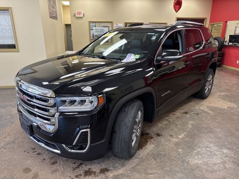 Used 2020 GMC Acadia SLT w/ Driver Alert Package II AWD/4WD image 3