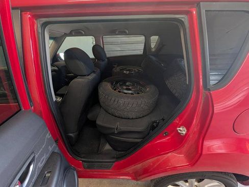 Used 2013 Kia Soul + FWD image 23