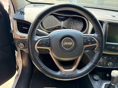 Used 2016 Jeep Cherokee Limited AWD/4WD image 18