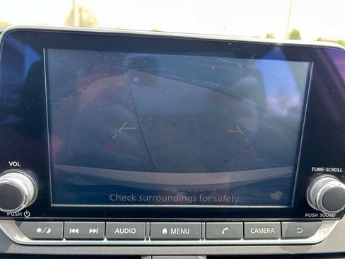 Used 2023 Nissan Altima 2.5 SV FWD image 22