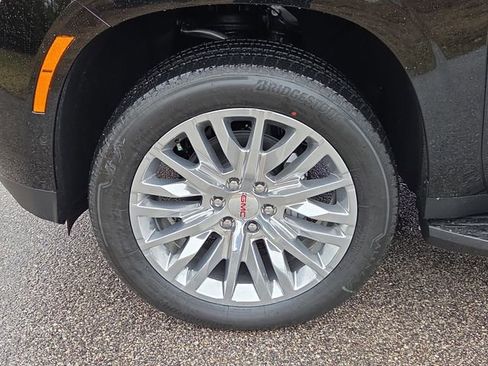 New 2026 GMC Yukon XL Denali image 7