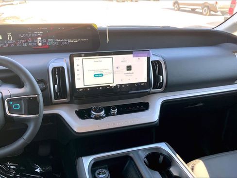 New 2025 Ford Expedition Active image 6