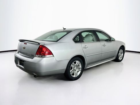 Used 2012 Chevrolet Impala LT w/ LT Sunroof Package FWD image 9