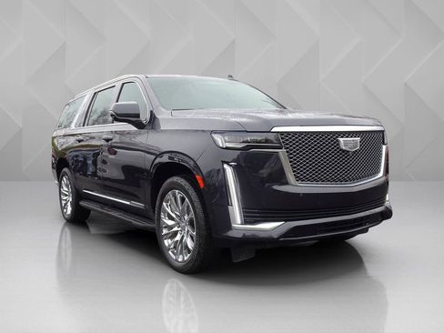 Used 2022 Cadillac Escalade ESV Premium Luxury w/ LPO, Radiant Package image 6