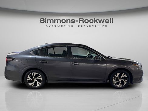 Used 2022 Subaru Legacy Premium image 4