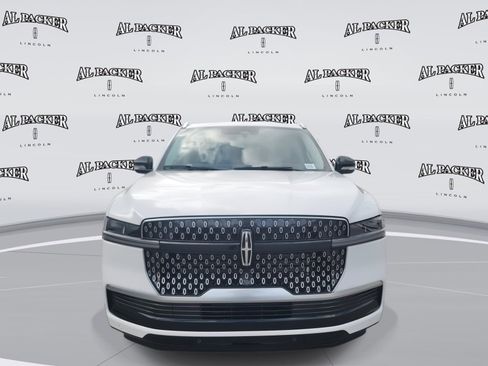 New 2026 Lincoln Navigator Reserve image 8