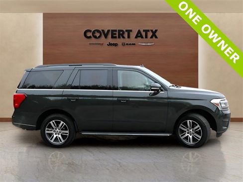 Used 2023 Ford Expedition XLT image 6