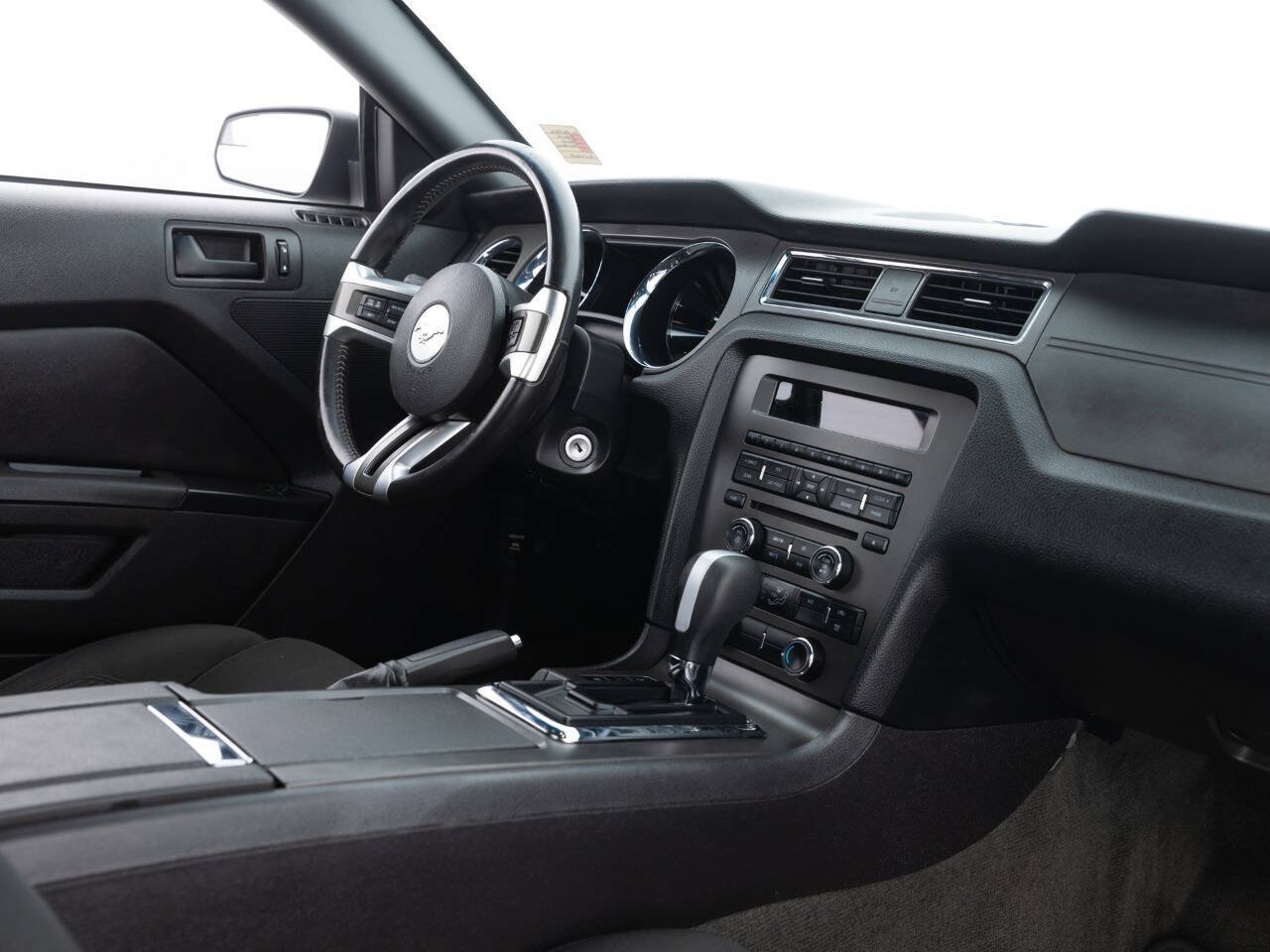 Used 2014 Ford Mustang Coupe RWD image 27