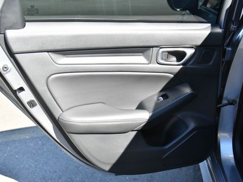 Used 2024 Honda Civic EX-L image 35