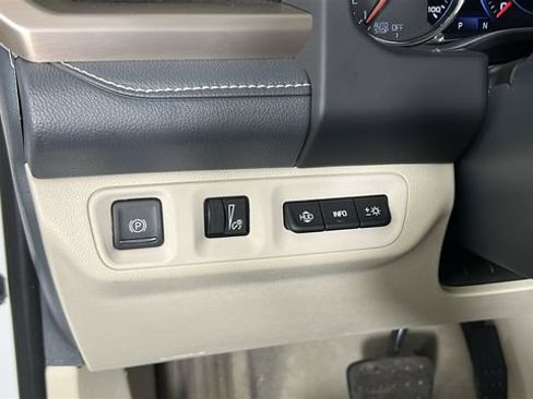 Used 2023 GMC Acadia Denali w/ Denali Ultimate Package AWD/4WD image 19