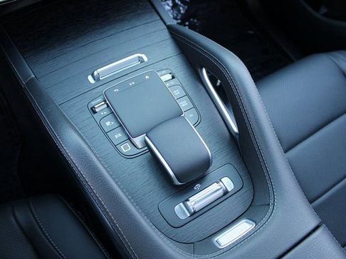 Used 2025 Mercedes-Benz GLS 450 4MATIC image 20
