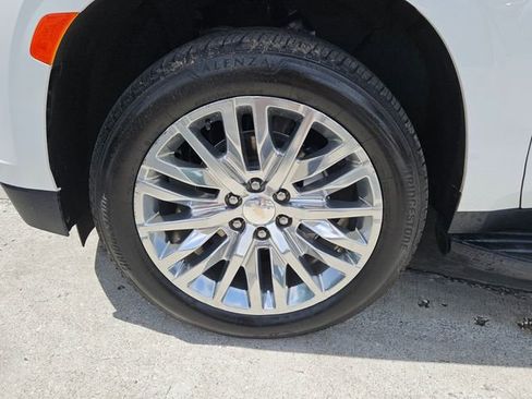 Used 2023 Chevrolet Tahoe LT w/ Luxury Package RWD image 9