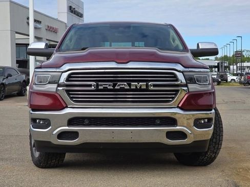 Used 2019 RAM 1500 Laramie AWD/4WD image 3