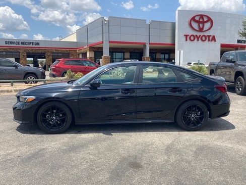Used 2025 Honda Civic Sport image 8