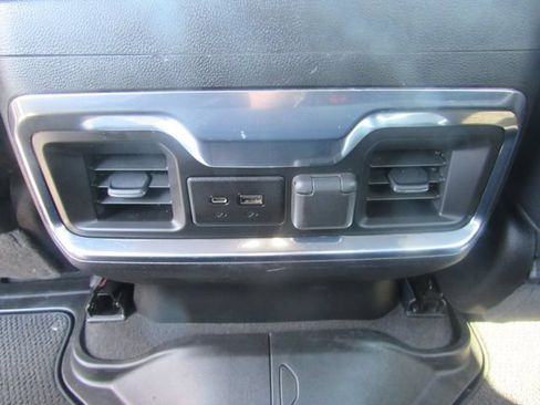 Certified 2022 GMC Sierra 3500 AT4 w/ AT4 Preferred Package AWD/4WD image 25
