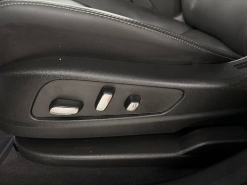 Used 2024 Cadillac XT5 Sportv w/ LPO, Floor Liner Package AWD/4WD image 10