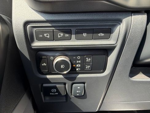 Used 2024 Ford F150 Platinum AWD/4WD image 30