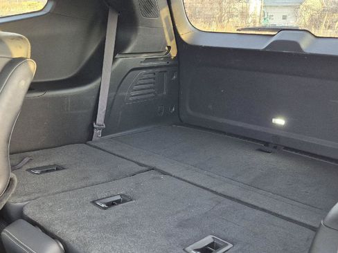 Used 2025 Buick Enclave Sport Touring image 8