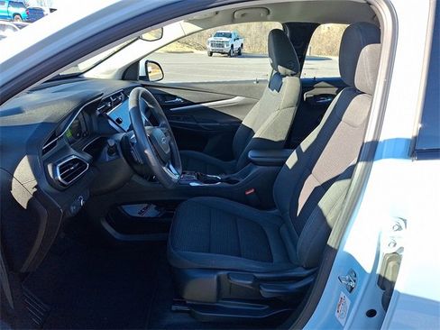 Used 2022 Chevrolet Bolt EUV LT w/ Driver Confidence Package image 10