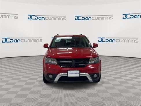 Used 2020 Dodge Journey Crossroad image 3
