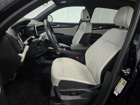 Used 2024 Volkswagen Atlas Cross Sport SEL Premium R-Line image 13