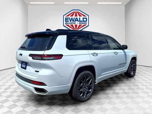 Used 2025 Jeep Grand Cherokee L Summit AWD/4WD image 5