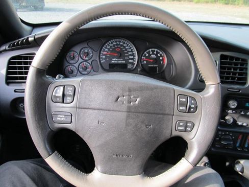 Used 2001 Chevrolet Monte Carlo SS image 42