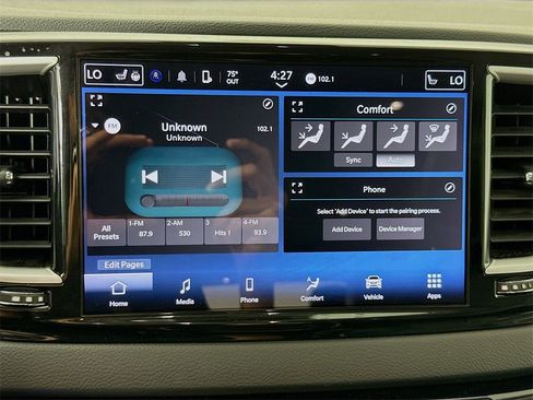 Used 2022 Chrysler Pacifica Touring-L image 15