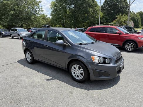 Used 2012 Chevrolet Sonic LS FWD image 4