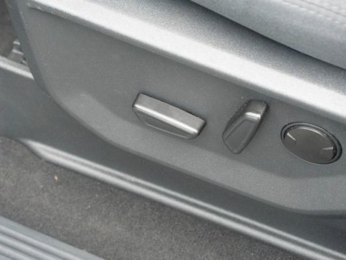 Used 2025 Ford Expedition Active RWD image 19
