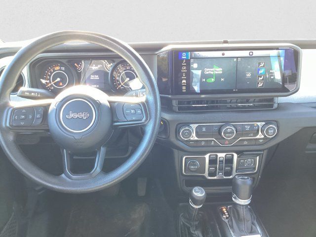 Used 2025 Jeep Wrangler Unlimited Sport AWD/4WD image 9