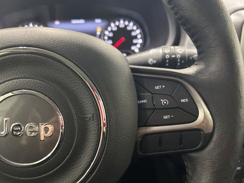 Used 2022 Jeep Renegade Latitude w/ Convenience Group image 20