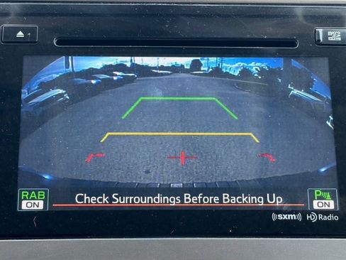 Used 2017 Subaru Outback 2.5i Limited AWD/4WD image 28