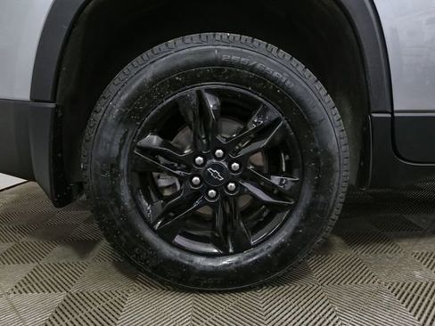 Used 2023 Chevrolet Traverse LT w/ Midnight/Sport Edition AWD/4WD image 16