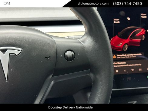 Used 2018 Tesla Model 3 Performance image 32